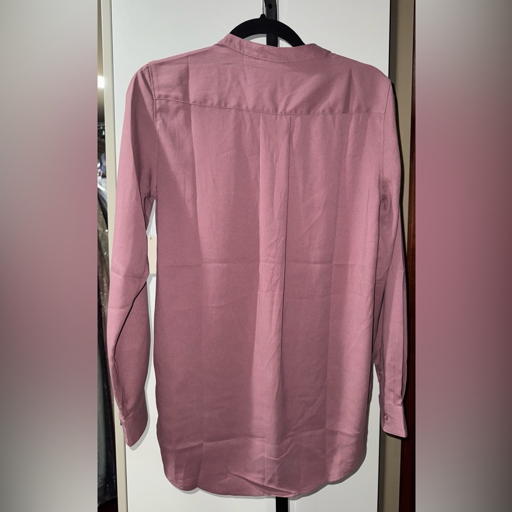 NWT-Women's Pink long sleeve Blouse - Picture 3 of 5